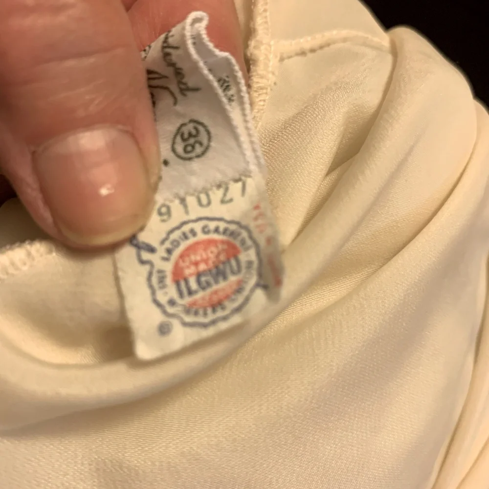 Vintage Corhan Noumiar Ivory Hand Embroidered Slip‎ - Picture 7 of 9